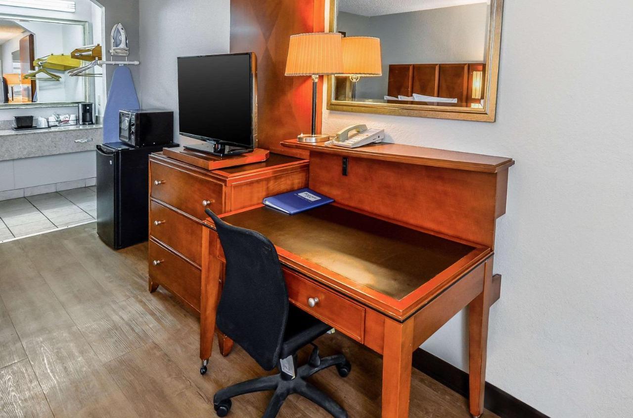 Rodeway Inn North Charleston - Ashley Phosphate Ngoại thất bức ảnh