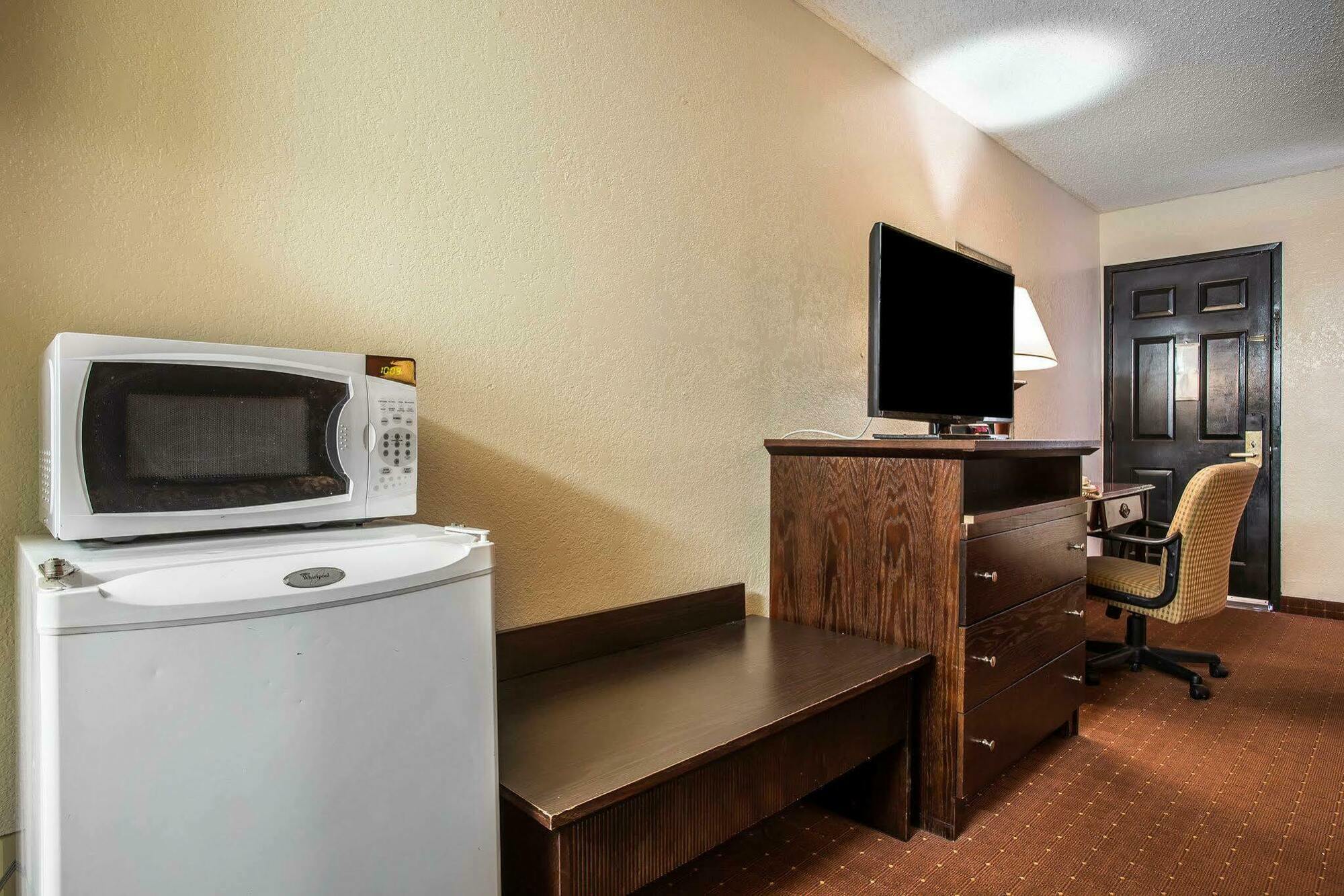 Rodeway Inn North Charleston - Ashley Phosphate Ngoại thất bức ảnh